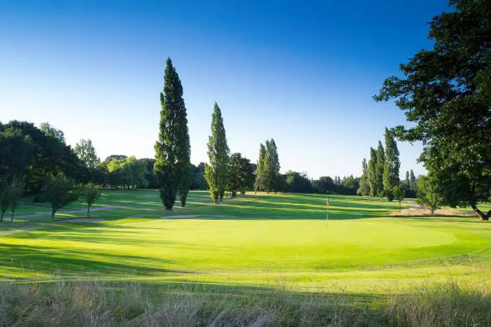 8-best-golf-courses-near-north-london-2023-go-golf