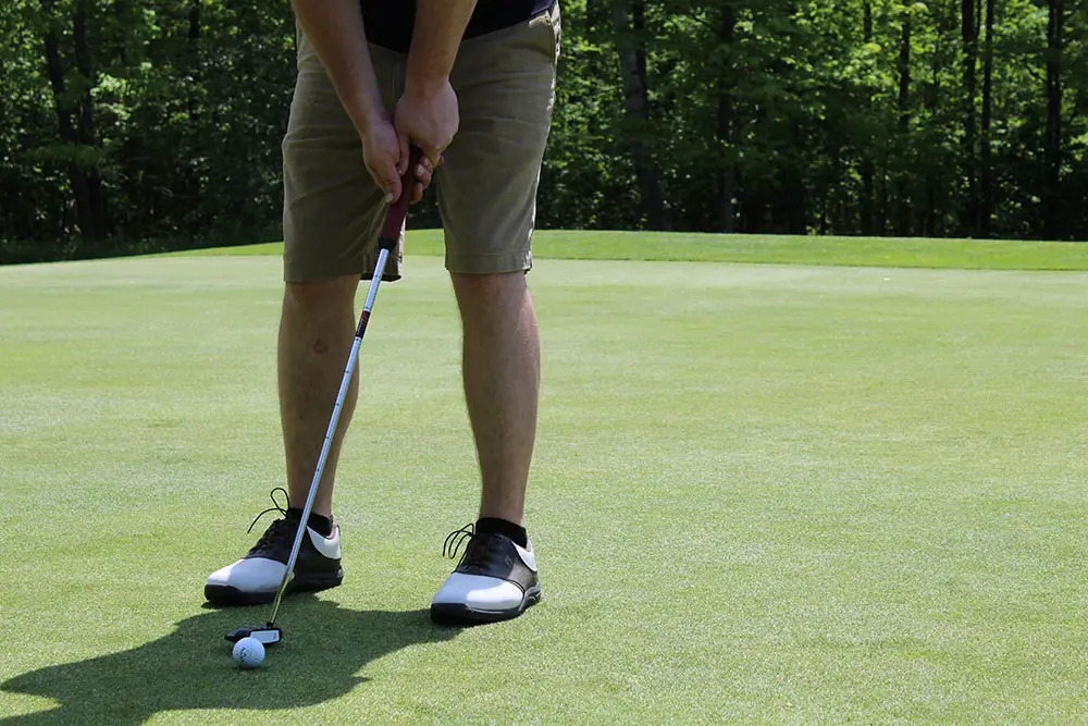 How To Hold A Golf Club Correctly The Best Grip Go&Golf