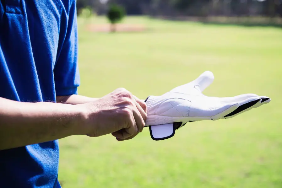 What Hand Do You Wear A Golf Glove On? | Go&Golf